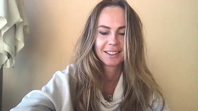 Snapshot of LeMilf chatting on February 2026 03:04:01 PM LeMilf online show from February 2026 03:04:01 PM