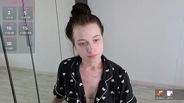 Snapshot of AlicePowells chatting on July 2026 11:03:02 AM AlicePowells online show from July 2026 11:03:02 AM