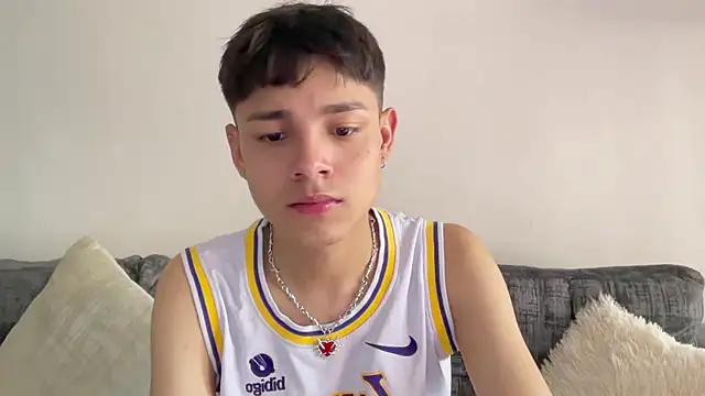 Andy Belier23 online show from April 2026 04:52:01 PM