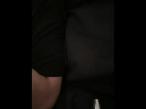 Snapshot of bluntbeautyxo chatting on May 2026 03:46:01 AM bluntbeautyxo online show from May 2026 03:46:01 AM