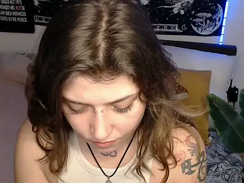 Snapshot of AlienforTwenty chatting on February 2026 11:50:02 AM AlienforTwenty online show from February 2026 11:50:02 AM