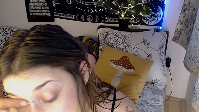 Snapshot of AlienforTwenty chatting on March 2026 09:26:02 AM AlienforTwenty online show from March 2026 09:26:02 AM