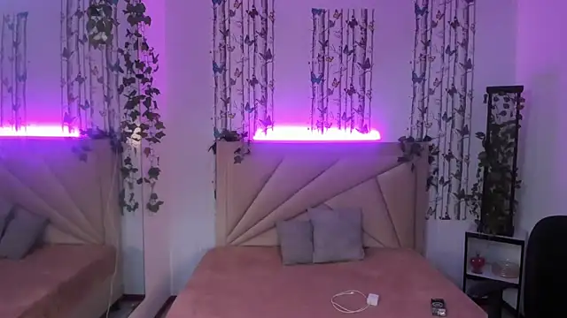 valeria dark  online show from February 2026 07:40:01 PM