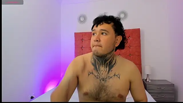 Snapshot of Beele_and_Evie chatting on February 2026 03:18:02 AM Beele and Evie online show from February 2026 03:18:02 AM