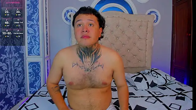 Snapshot of Beele_and_Evie chatting on February 2026 07:34:02 PM Beele and Evie online show from February 2026 07:34:02 PM