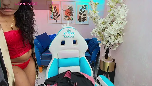 Snapshot of Nina_willyams chatting on January 2026 03:43:01 AM Nina willyams online show from January 2026 03:43:01 AM