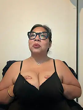 BettyWhispers online show from May 2026 12:57:02 PM