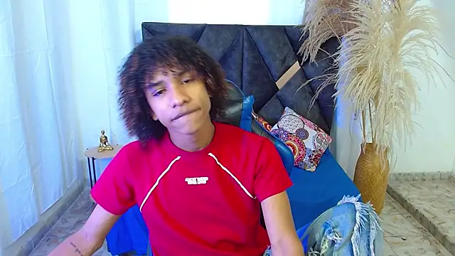 angelll18  online show from April 2026 08:45:02 PM