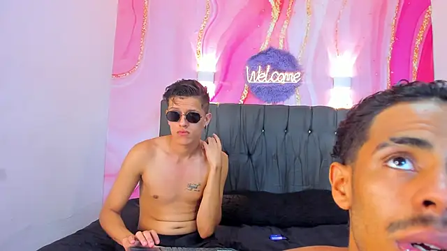 Hotsweet Guys online show from December 2025 03:58:02 AM