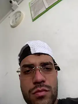 jamess 0 online show from February 2026 07:33:02 PM