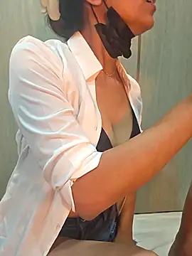 Snapshot of susuadult chatting on February 2026 02:33:01 PM susuadult online show from February 2026 02:33:01 PM