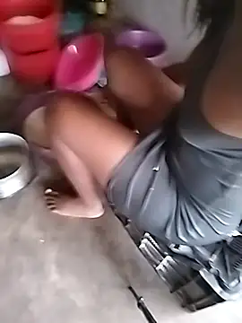 Snapshot of captainofgirl chatting on February 2026 10:25:01 AM captainofgirl online show from February 2026 10:25:01 AM