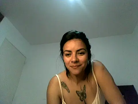 Snapshot of luluclark69 chatting on March 2026 02:19:02 AM luluclark69 online show from March 2026 02:19:02 AM