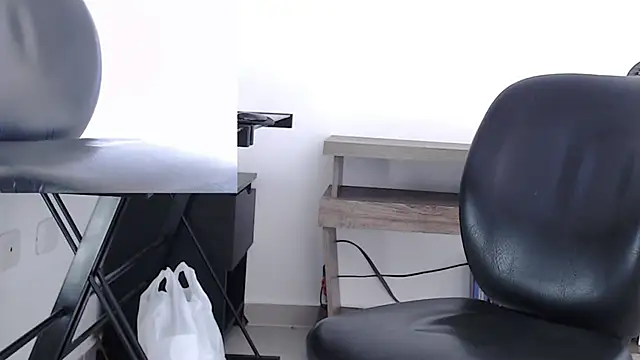 mateoconde00 online show from March 2026 07:20:02 PM