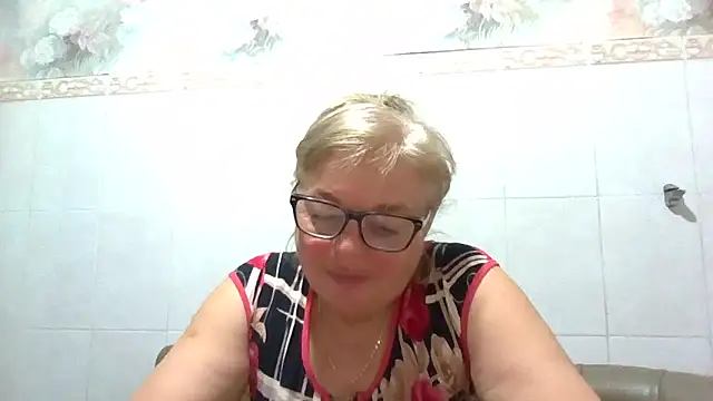 LinaLight88 online show from April 2026 07:22:01 PM