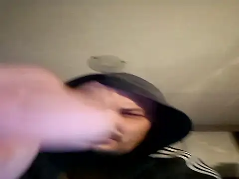 derpedomyzg online show from December 2025 02:00:02 PM