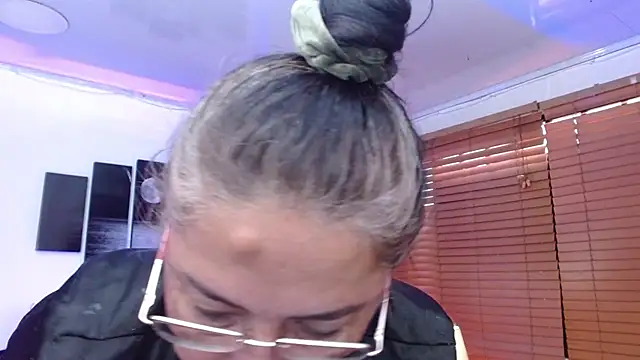 paola xm online show from March 2025 12:25:01 PM