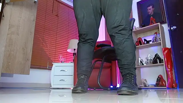 paola xm online show from March 2026 10:21:01 AM