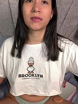 Snapshot of Val12777 chatting on February 2026 12:04:02 PM Val12777 online show from February 2026 12:04:02 PM