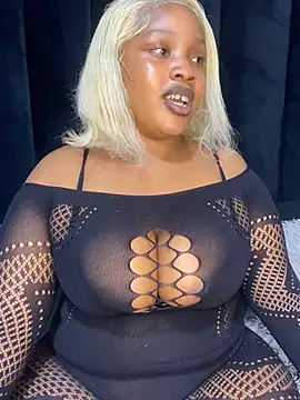 Snapshot of THICKBARBIE32 chatting on July 2026 01:07:01 AM THICKBARBIE32 online show from July 2026 01:07:01 AM