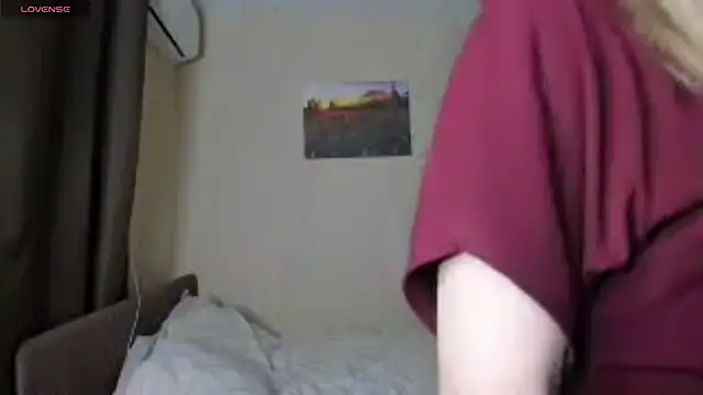 Snapshot of SkyeDavis chatting on February 2026 08:07:01 PM SkyeDavis online show from February 2026 08:07:01 PM