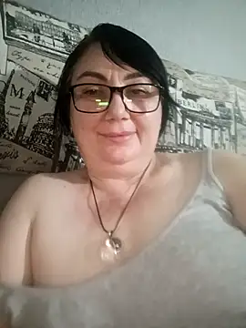 Snapshot of MariSwan222 chatting on June 2026 05:22:01 PM MariSwan222 online show from June 2026 05:22:01 PM