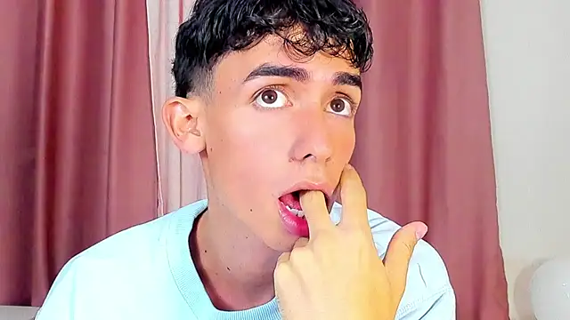 Snapshot of starboyy_77 chatting on December 2025 12:34:02 PM starboyy 77 online show from December 2025 12:34:02 PM