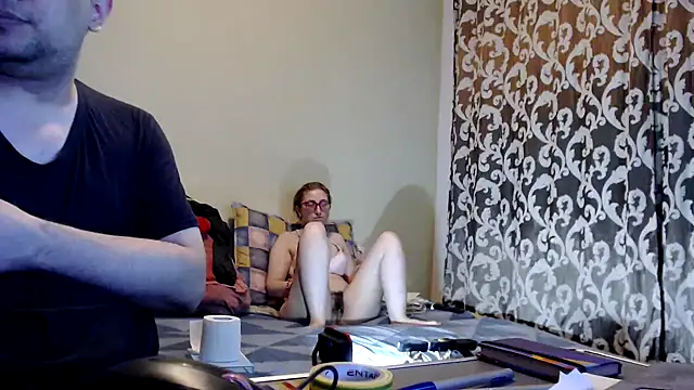 yunis32 online show from March 2025 06:20:02 PM