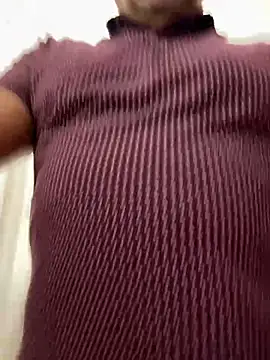 Snapshot of tigre6911 chatting on February 2026 01:13:02 AM tigre6911 online show from February 2026 01:13:02 AM