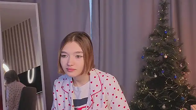 Leyla crsh online show from December 2025 05:35:01 AM