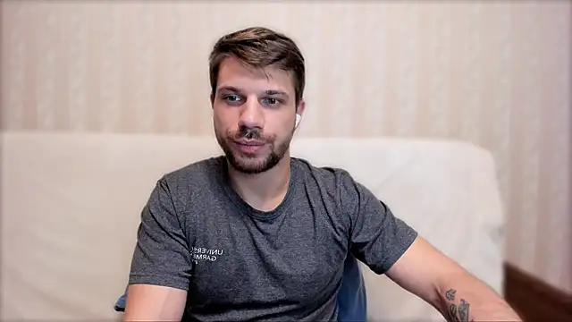 Snapshot of Tony_Wolf chatting on May 2026 01:57:16 AM Tony Wolf online show from May 2026 01:57:16 AM
