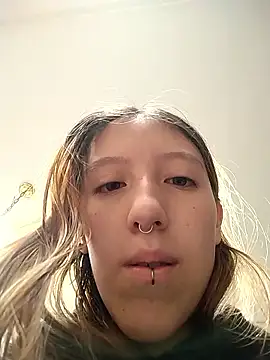 Snapshot of Briar_y_Blair chatting on January 2026 01:13:02 PM Briar y Blair online show from January 2026 01:13:02 PM