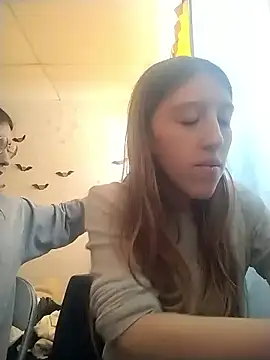 Snapshot of Briar_y_Blair chatting on January 2026 02:44:01 PM Briar y Blair online show from January 2026 02:44:01 PM