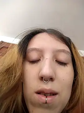 Snapshot of Briar_y_Blair chatting on January 2026 01:27:02 PM Briar y Blair online show from January 2026 01:27:02 PM