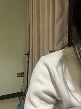 mengmeng776 online show from February 2026 01:37:01 PM