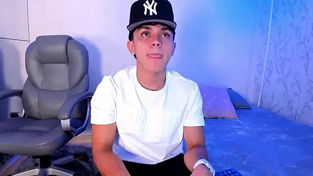 Snapshot of _TaylorBlack chatting on February 2026 11:35:02 AM TaylorBlack online show from February 2026 11:35:02 AM