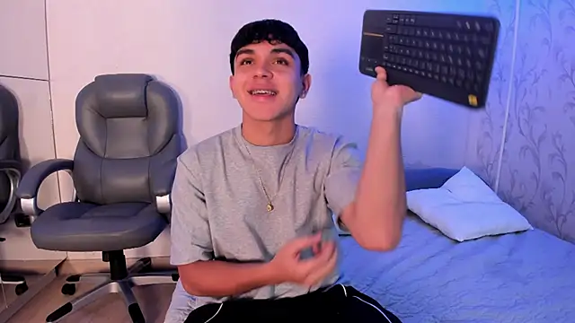 Snapshot of _TaylorBlack chatting on February 2026 11:39:01 AM TaylorBlack online show from February 2026 11:39:01 AM