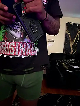 daddydarkskindikk online show from January 2026 01:05:02 PM