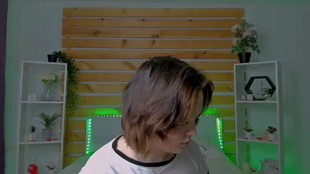 Mary Bryantt online show from February 2026 08:18:02 AM