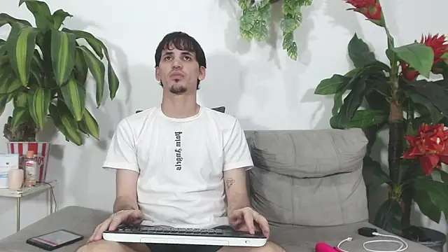 Snapshot of boy_Dirty_X chatting on May 2026 05:14:01 AM boy Dirty X online show from May 2026 05:14:01 AM