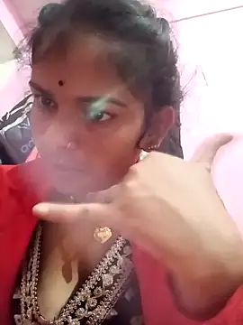 Snapshot of Uma_pande chatting on February 2026 12:26:01 AM Uma pande online show from February 2026 12:26:01 AM