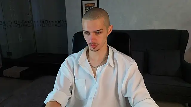 KaydenDrew online show from April 2026 04:23:02 AM