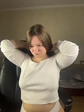 Snapshot of CaramelleSugarr chatting on December 2025 02:34:01 PM CaramelleSugarr online show from December 2025 02:34:01 PM