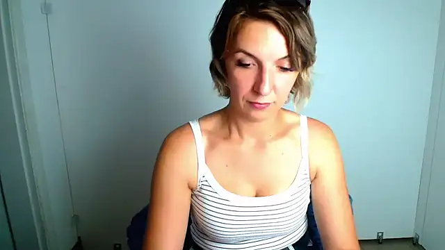 Lana Foxyy online show from August 2026 12:52:01 PM