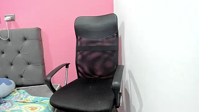 ariloe quintero online show from March 2026 01:11:02 PM