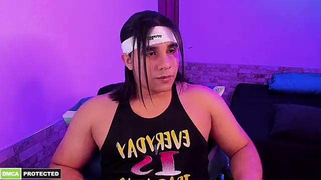 Snapshot of latinboyfit chatting on April 2026 08:31:02 AM latinboyfit online show from April 2026 08:31:02 AM