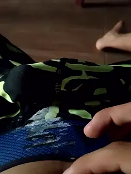 Wilmar0  online show from December 2025 06:48:02 PM