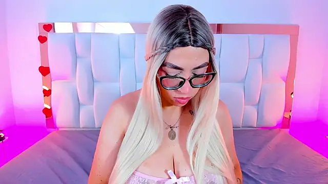 CamilleJuicy  online show from March 2026 12:53:02 PM