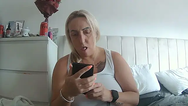 theblondecocklover online show from March 2026 02:17:01 PM