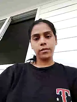 Emily hot26 online show from December 2025 09:33:01 PM